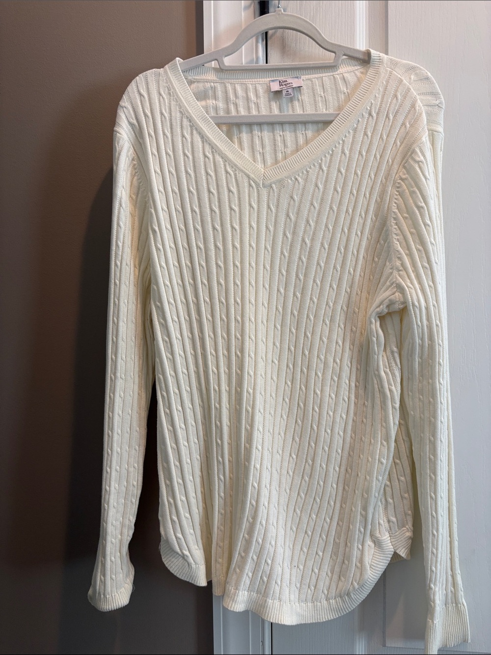 Kim Rogers Ivory Cable-Knit V-Neck Sweater